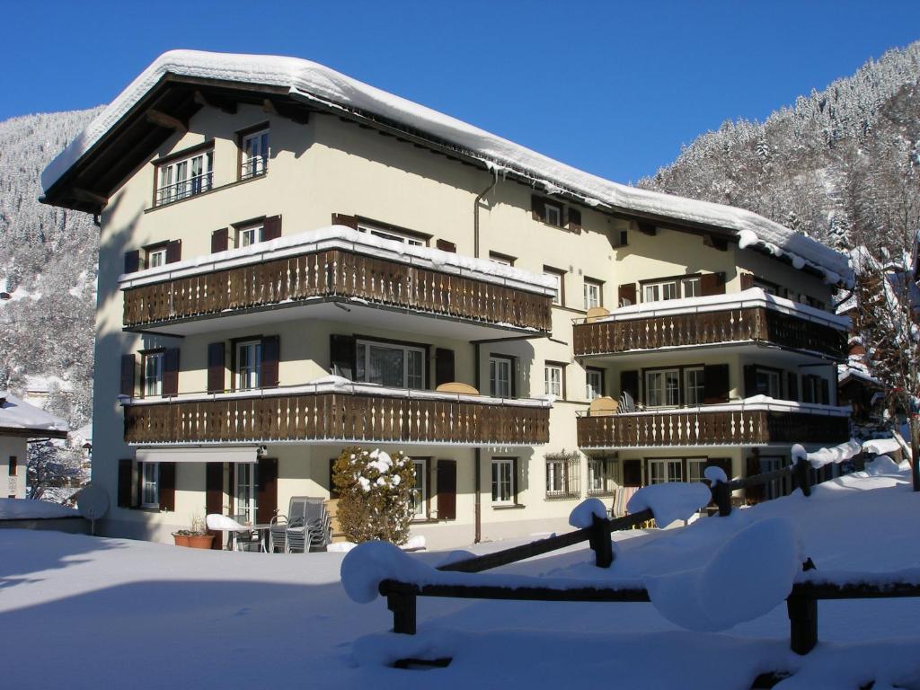 קלוסטר Apartments Trepp מראה חיצוני תמונה